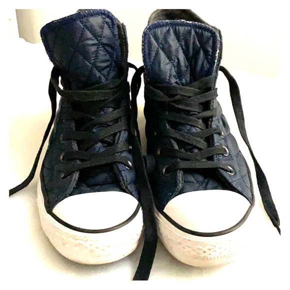Converse Shoes - Converse quilted navy high tops fall winter puffer lace up casual street wear